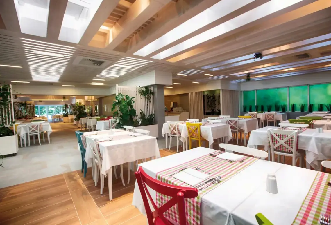 Restauracja i jedzenie w hotelu Castellastva