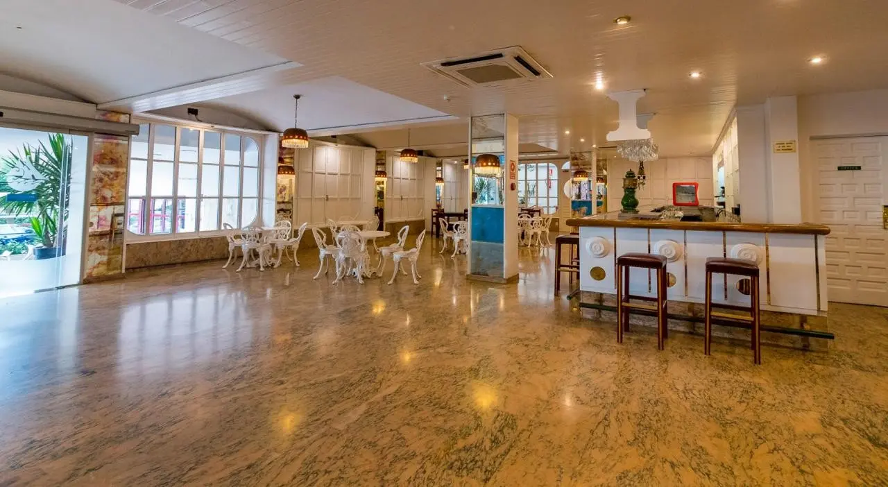 Checkin Garbi — CHECKIN GARBI