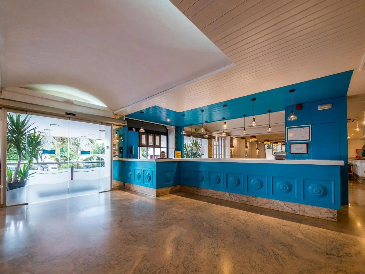 Checkin Garbi — CHECKIN GARBI