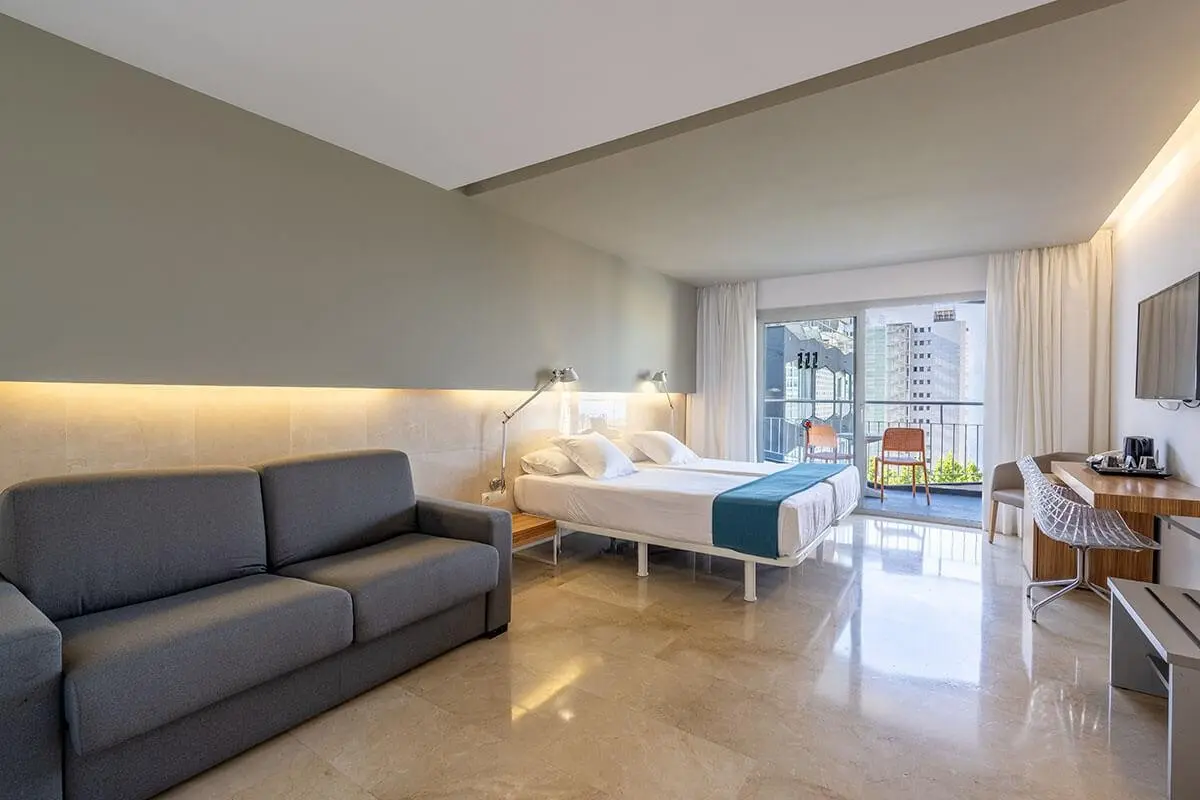 Climia Belroy — CLIMIA BELROY