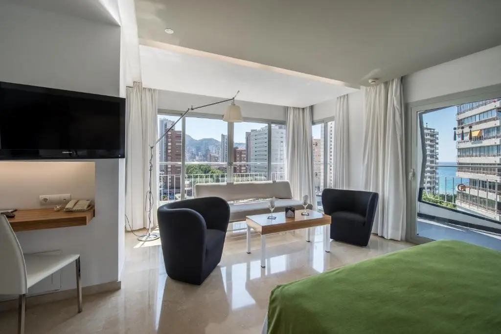 Climia Belroy — CLIMIA BELROY