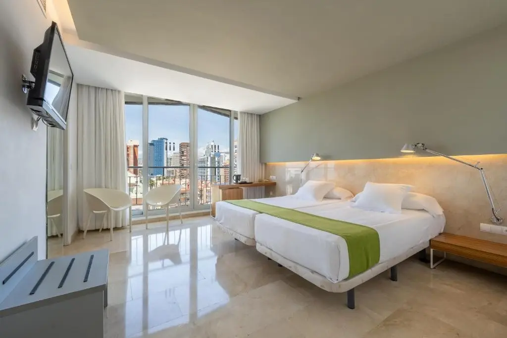 Climia Belroy — CLIMIA BELROY