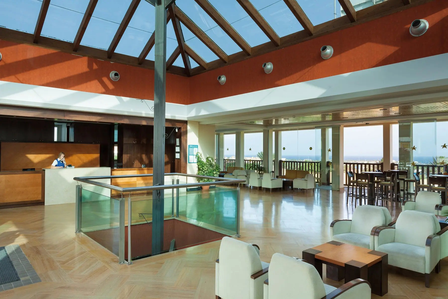 Lobby hotelu Club Caleta Dorada