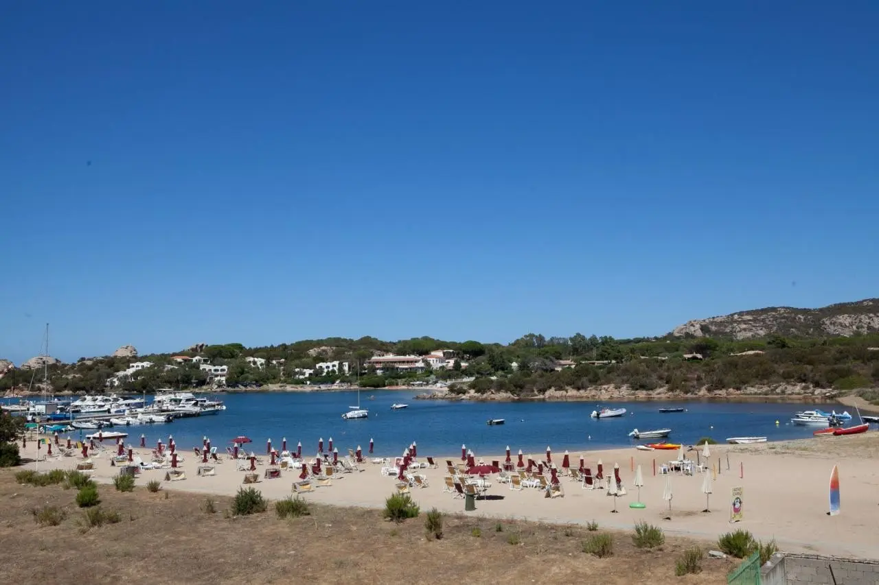 Club Esse Cala Bitta — CLUB ESSE CALA BITTA