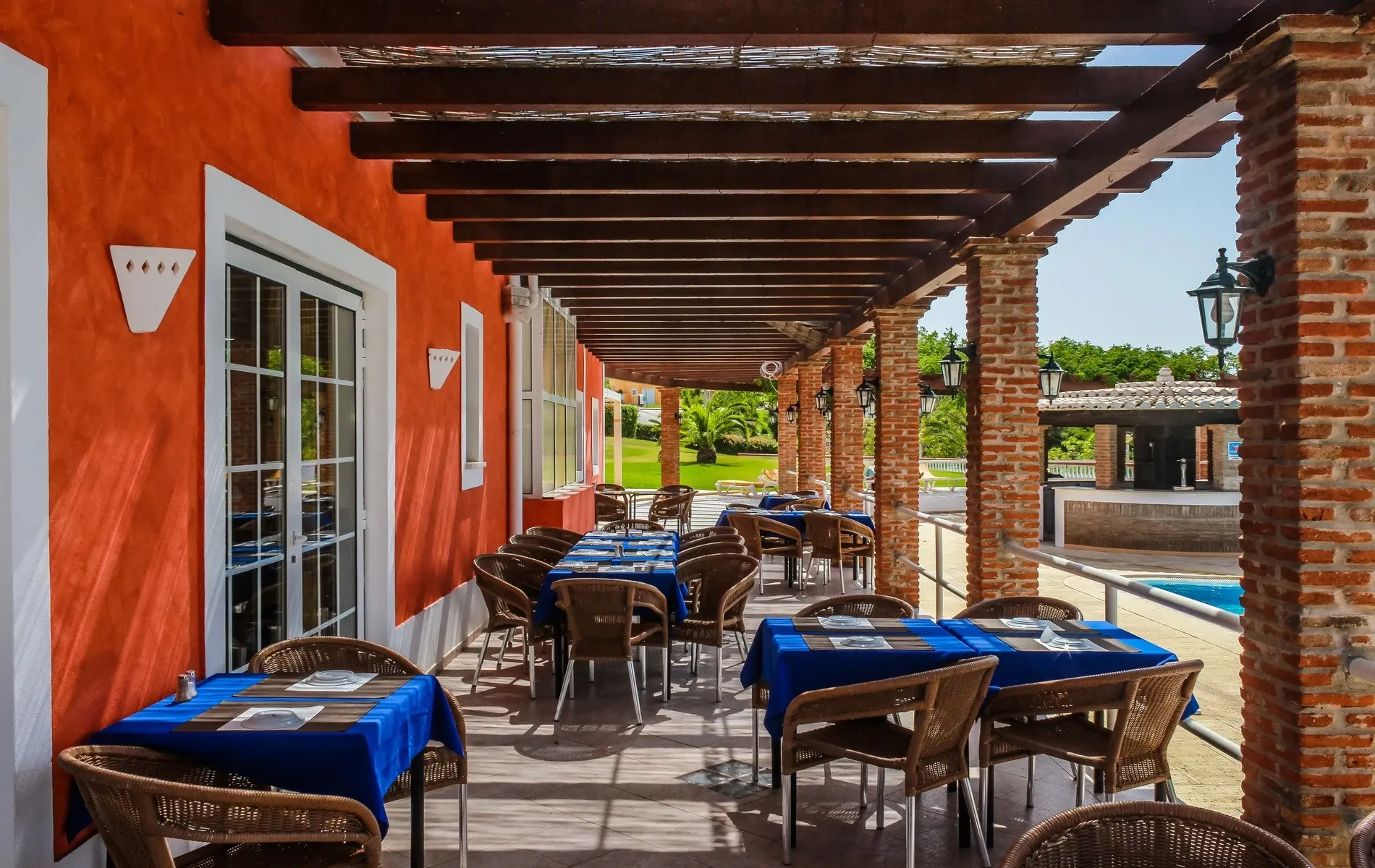 Colina da Lapa and Colina Villas — COLINA DA LAPA AND COLINA VILLAS