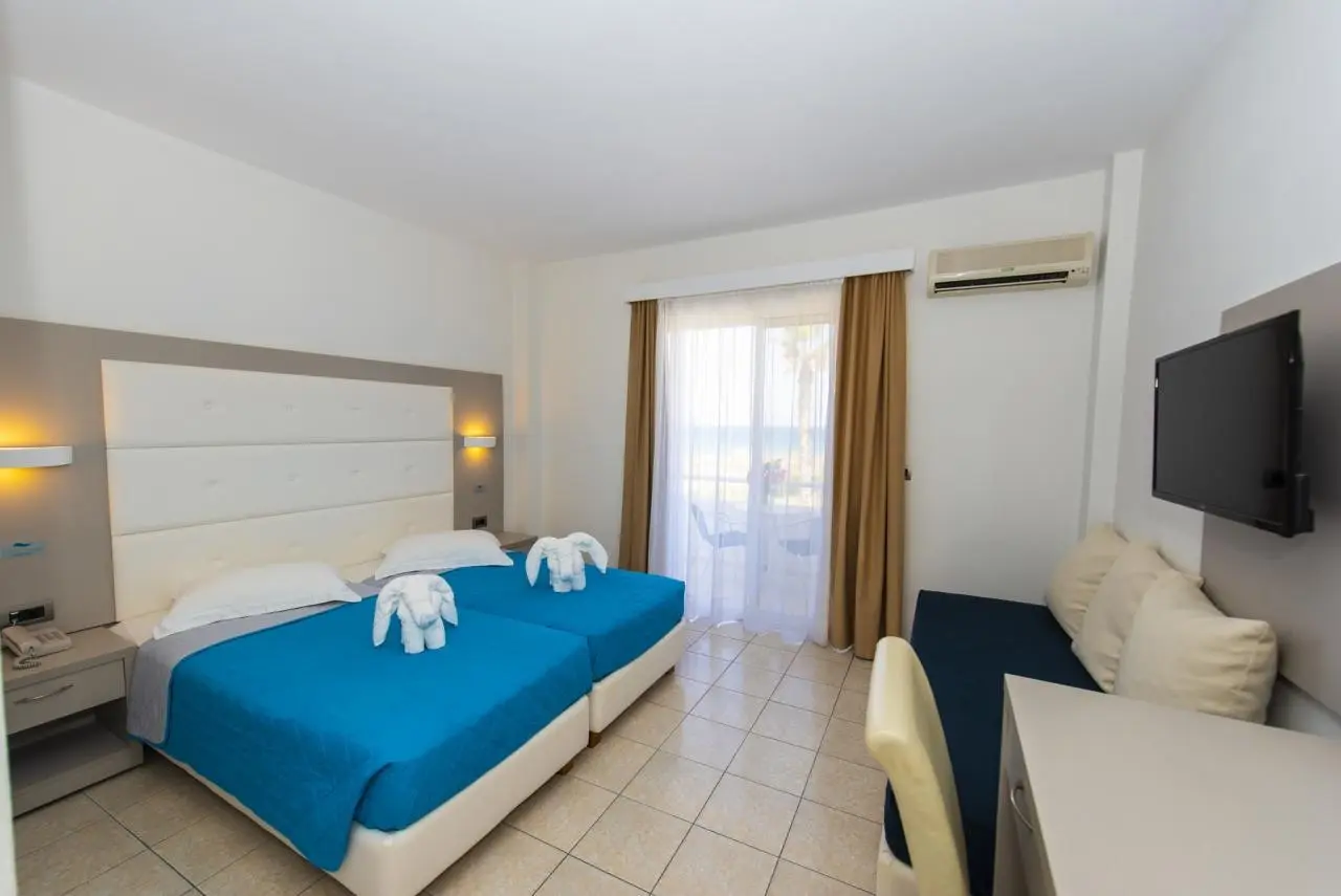 Costa Angela — COSTA ANGELA