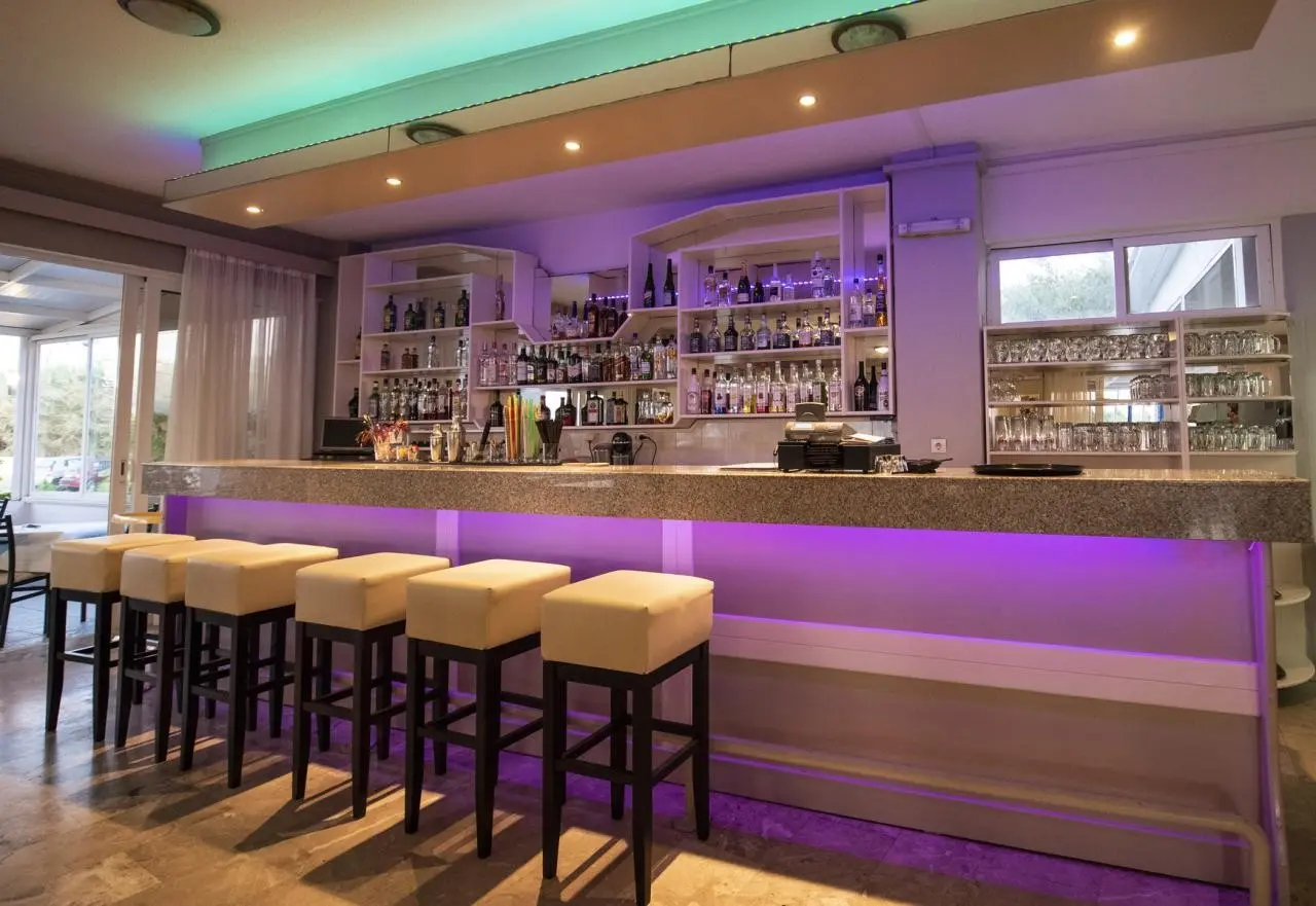 Costa Angela — COSTA ANGELA