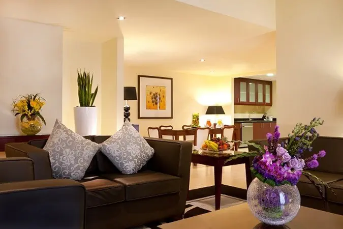 Crowne Plaza Jumeirah Dubai — CROWNE PLAZA JUMEIRAH DUBAI