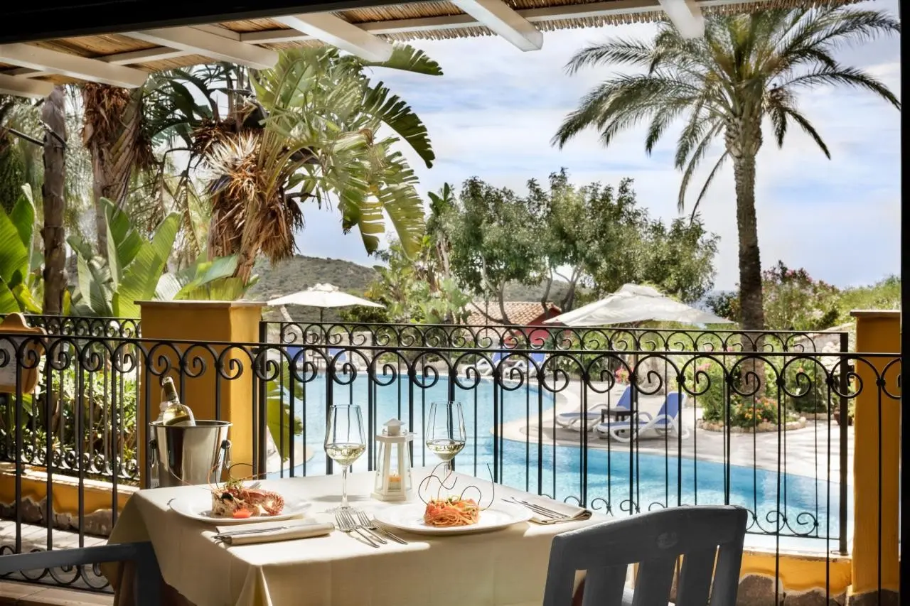 Cruccuris Resort — CRUCCURIS RESORT