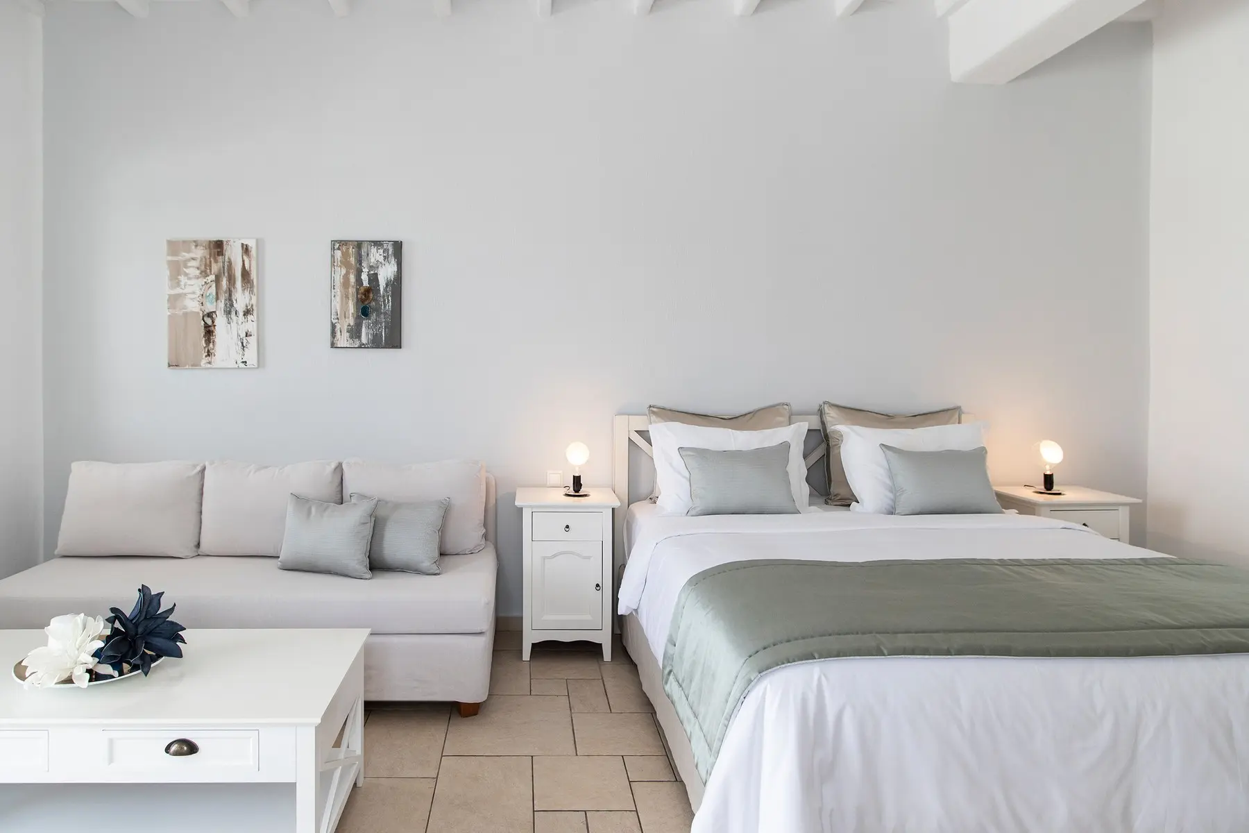 Deliades Hotel — DELIADES