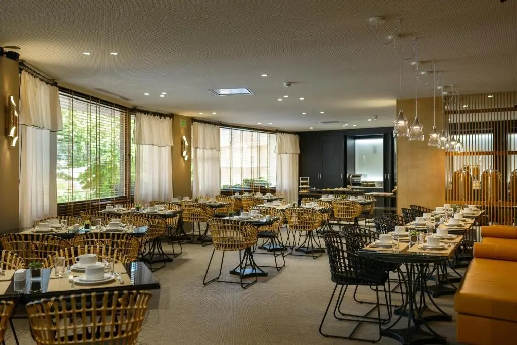 Dom Carlos Park — DOM CARLOS PARK