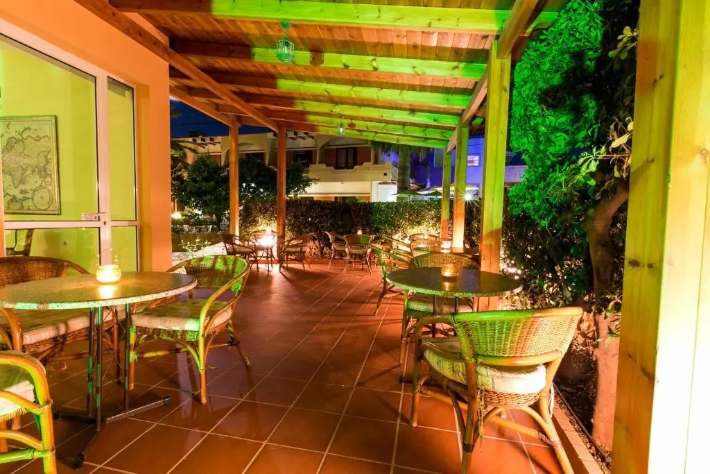 Elotia Hotel — ELOTIA