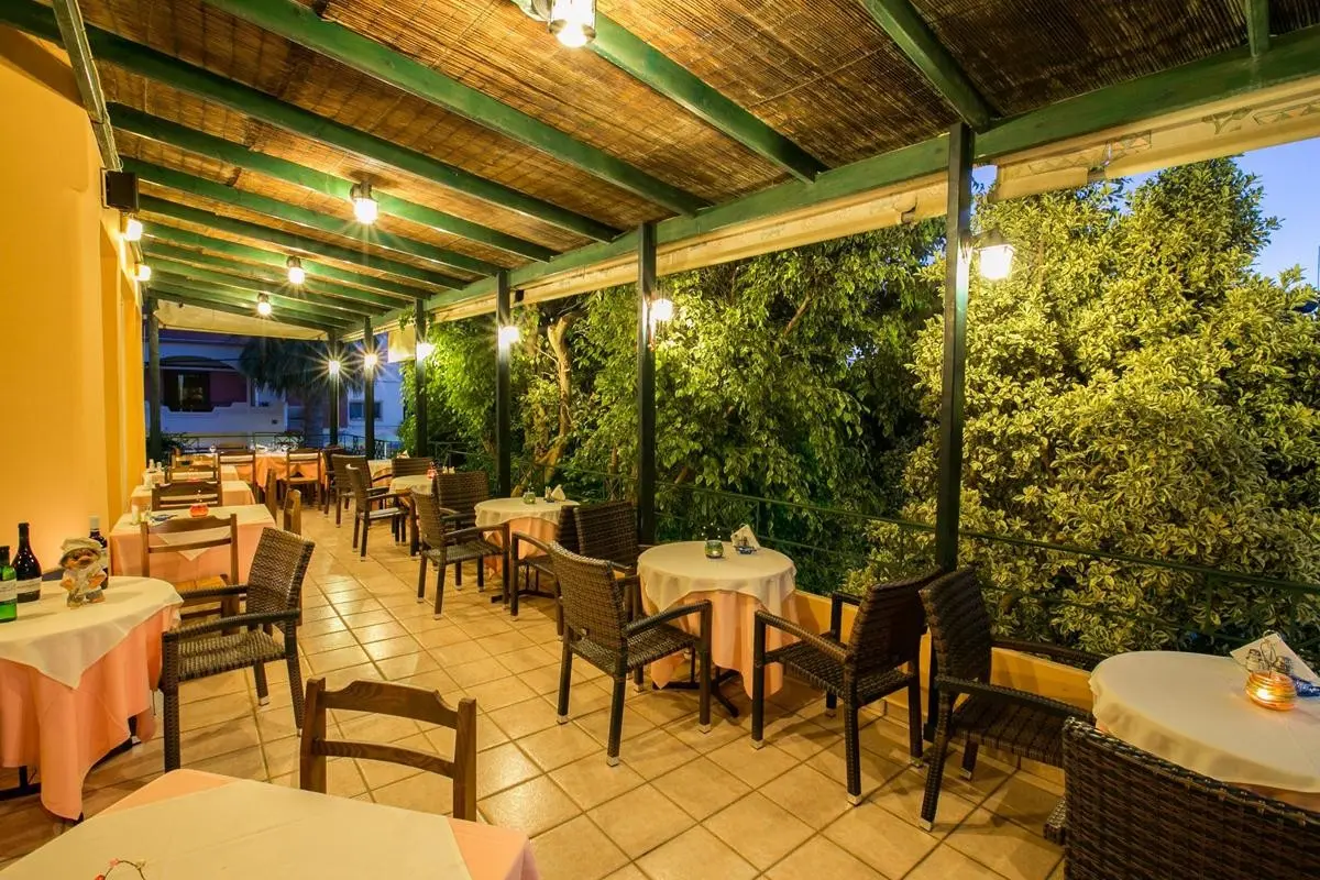 Elotia Hotel — ELOTIA