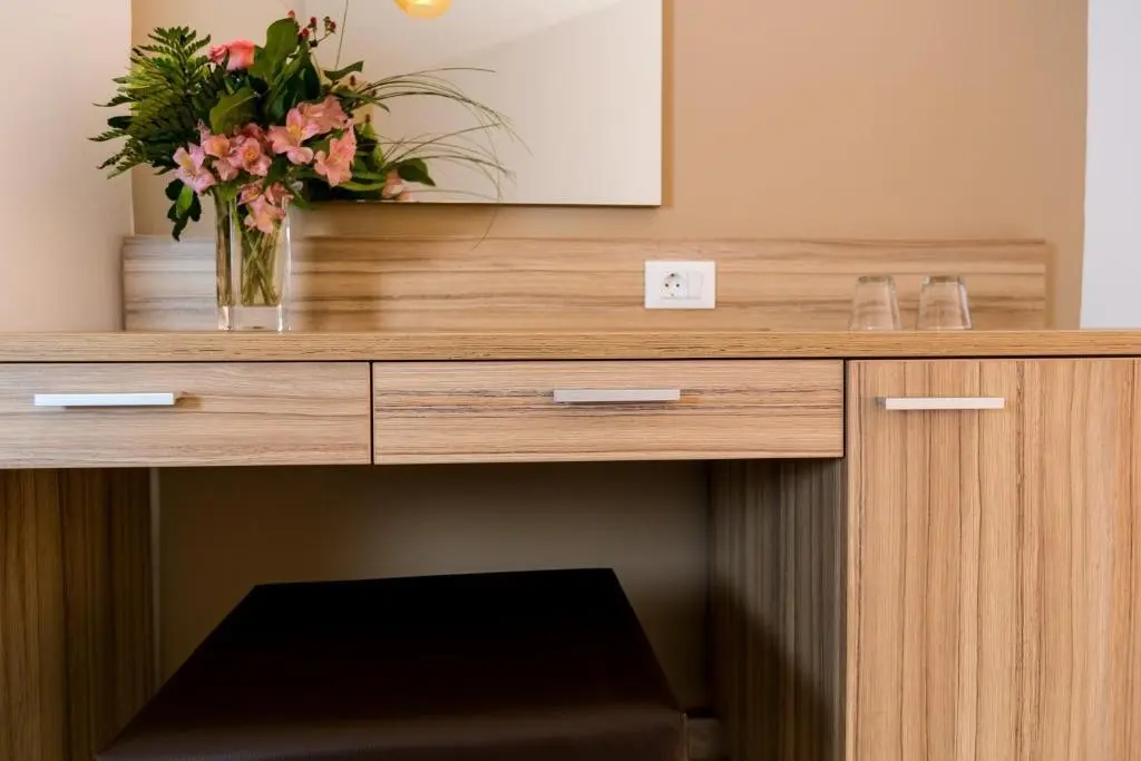 Elotia Hotel — ELOTIA