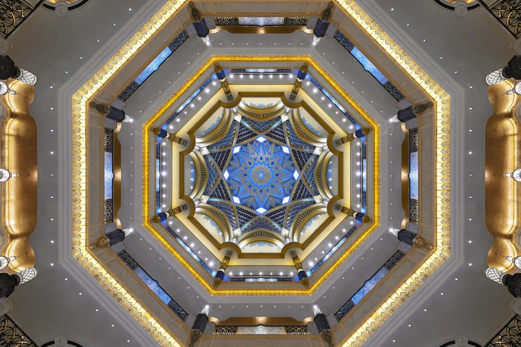 Emirates Palace Mandarin Oriental Abu Dhabi — EMIRATES PALACE, MANDARIN ORIENTAL ABU DHABI