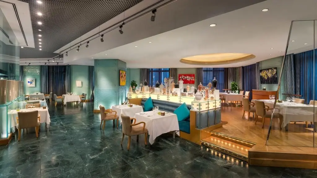 Emirates Palace Mandarin Oriental Abu Dhabi — EMIRATES PALACE, MANDARIN ORIENTAL ABU DHABI