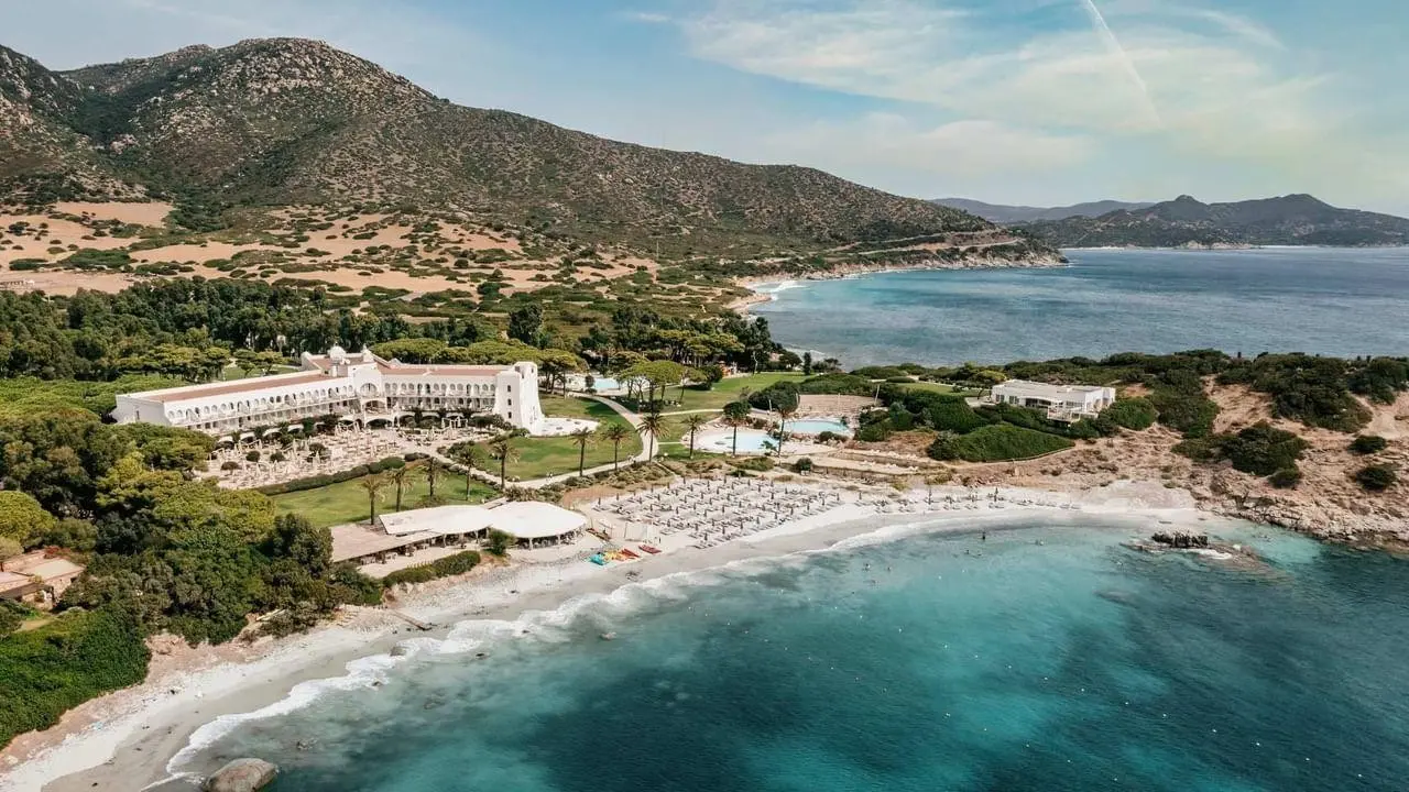 Plaża przy hotelu Falkensteiner Resort Capo Boi
