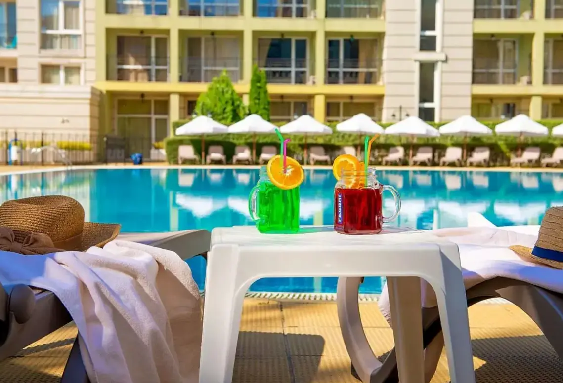 Basen w hotelu Festa Pomorie