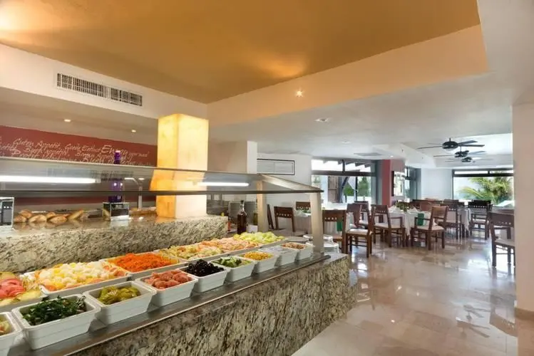 Flamingo Cancun Resort — FLAMINGO CANCÚN