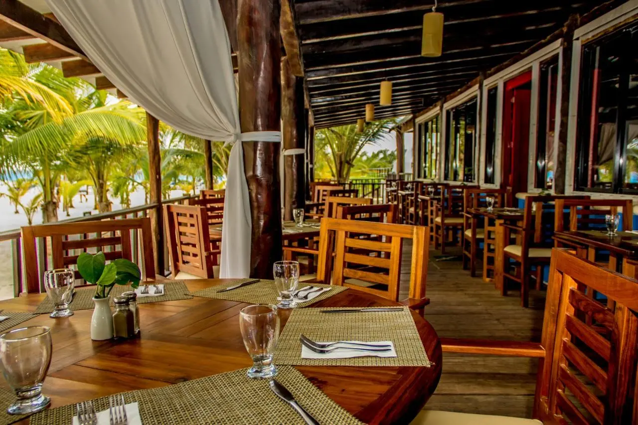 Flamingo Cancun Resort — FLAMINGO CANCÚN