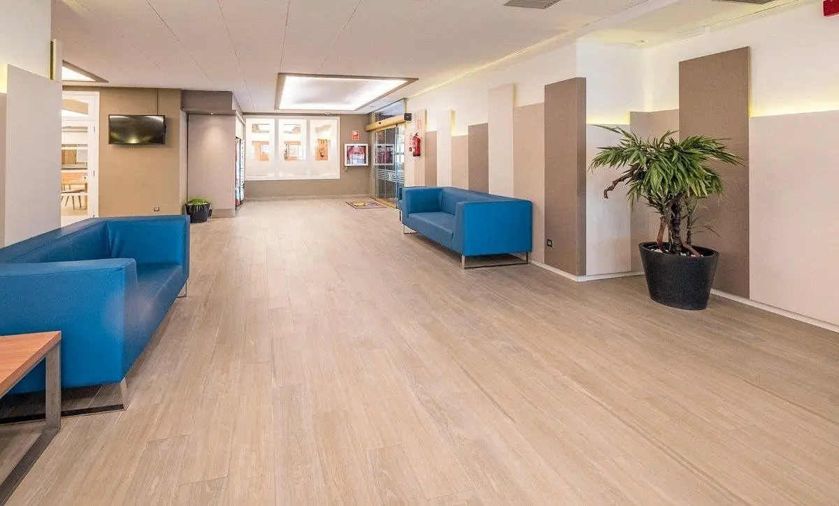 Golden Avenida Family Suites — GOLDEN AVENIDA FAMILY SUITES