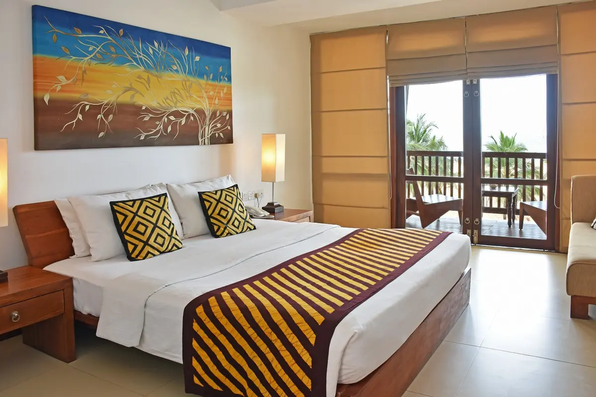 Goldi Sands Hotel — GOLDI SANDS