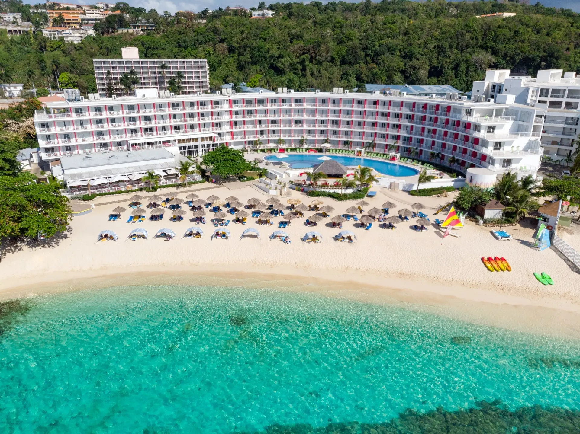 Hotel Grand Decameron Cornwall Beach A Trademark All Inclusive Resort