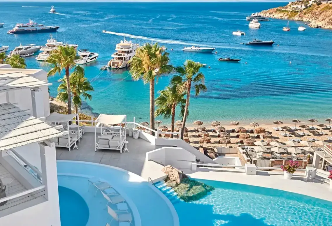Basen w hotelu Grecotel Mykonos Blu