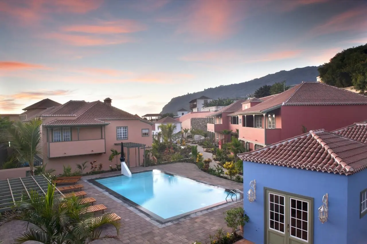 Hacienda de Abajo — HACIENDA DE ABAJO