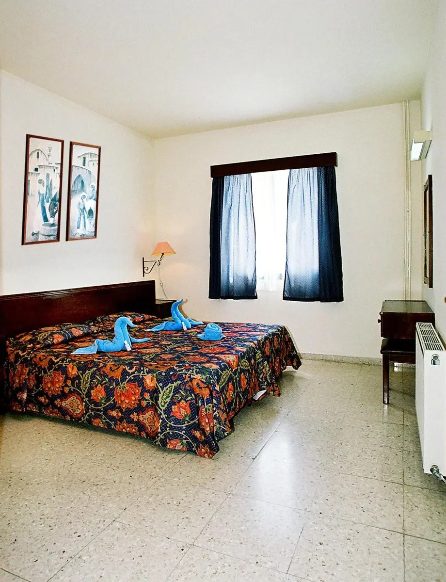 Hilltop Gardens — HILLTOP GARDENS