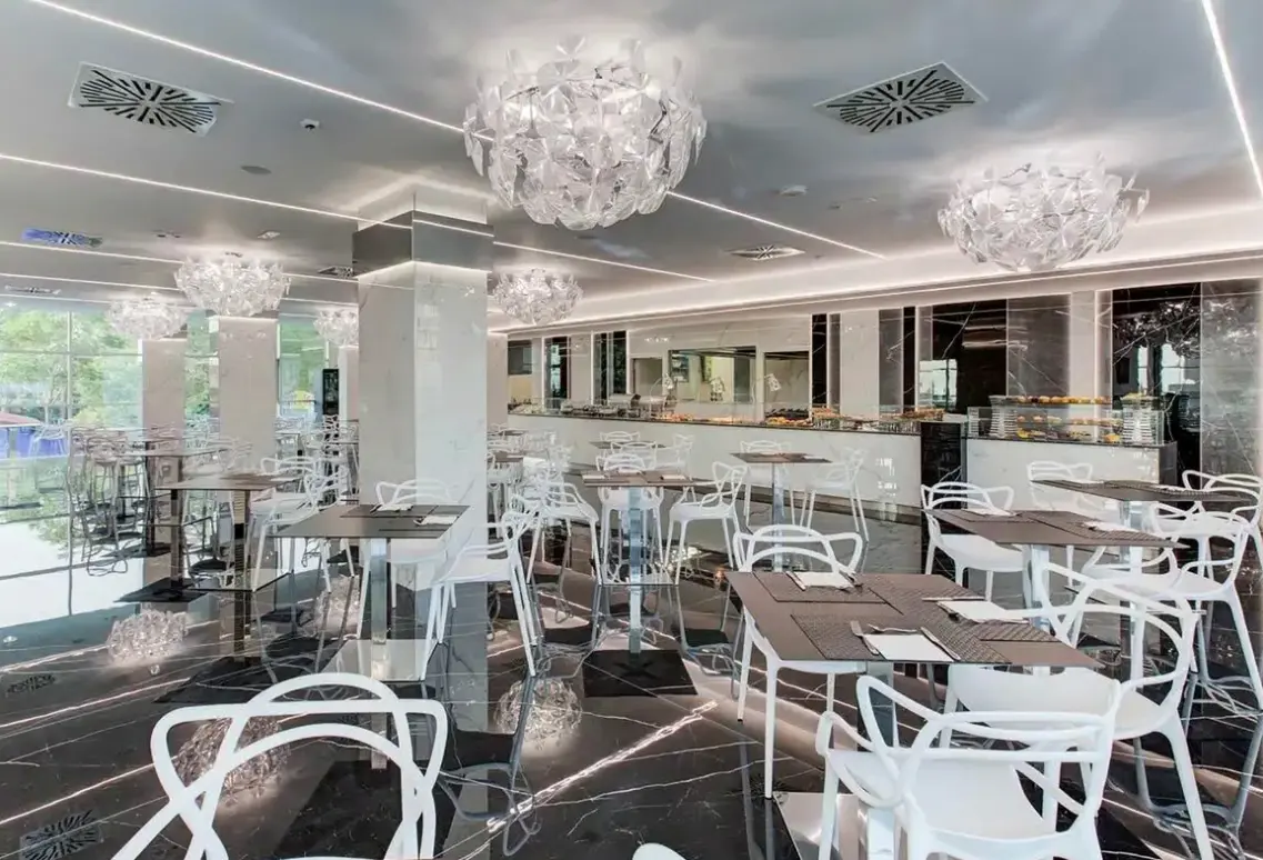 Restauracja i jedzenie w hotelu Hotel Due Mari
