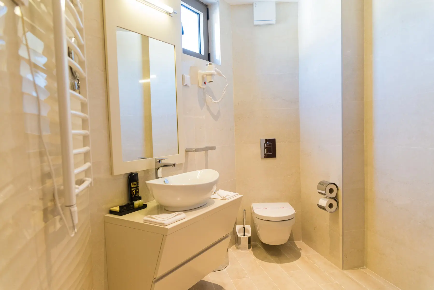 Hotel Kadmo by Aycon — KADMO BY AYCON