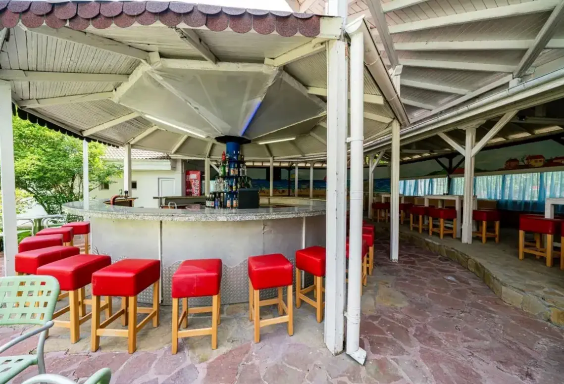 Restauracja i jedzenie w hotelu Hotel Perla Plaza