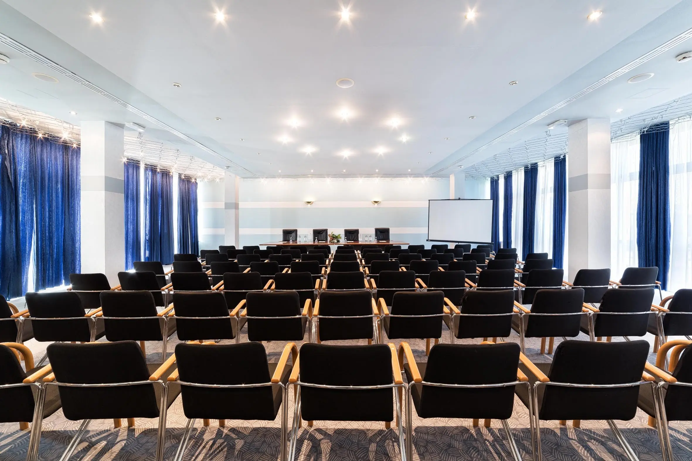 Hotel Punta — PUNTA