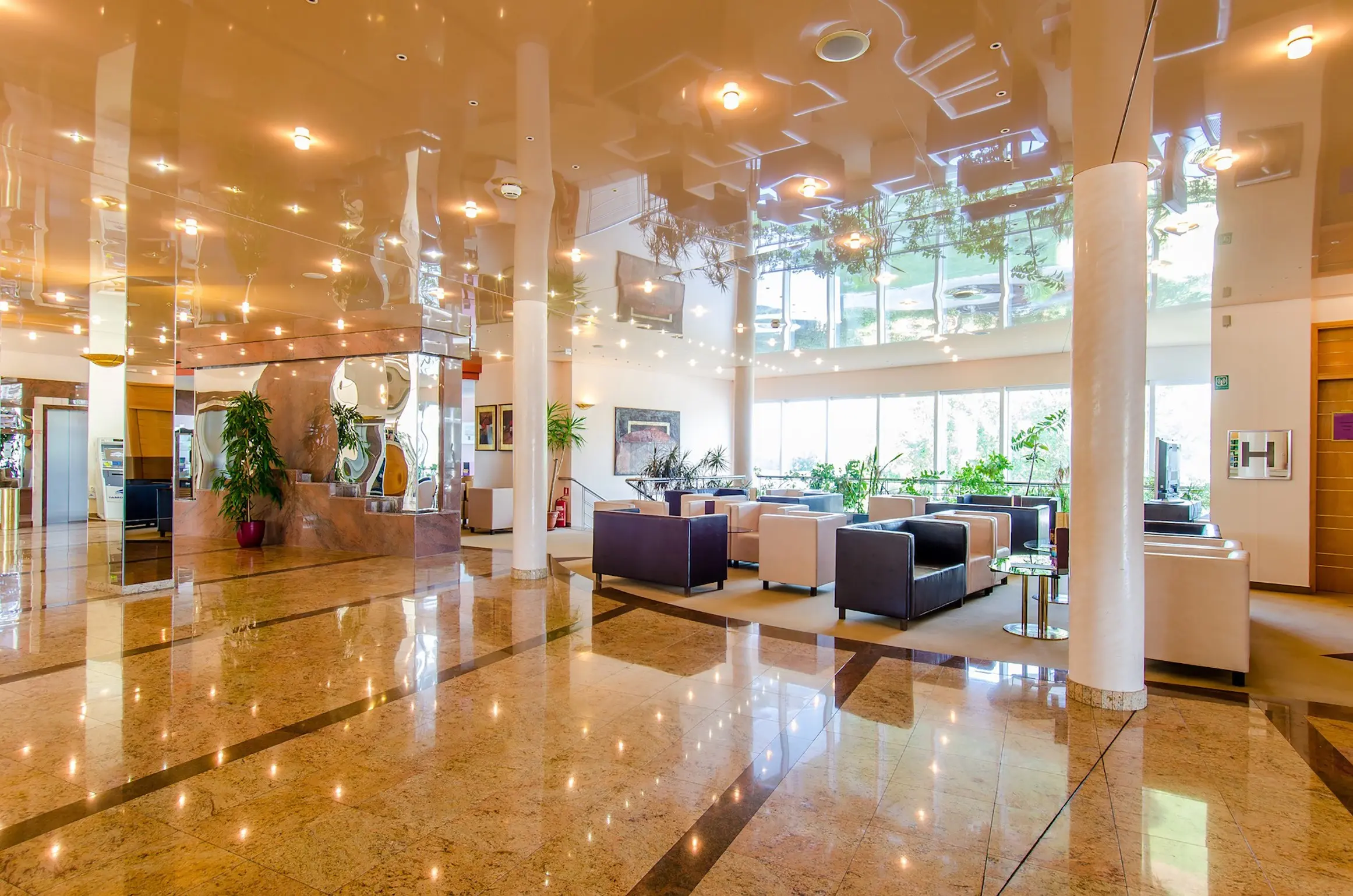 Hotel Punta — PUNTA