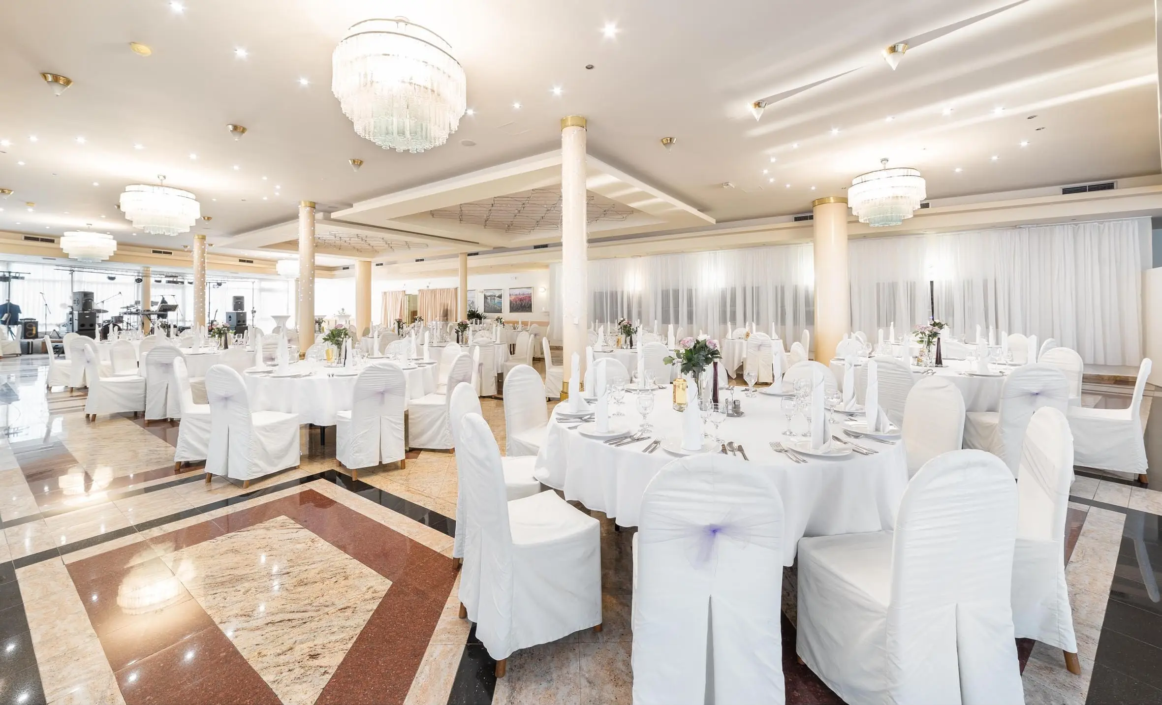 Hotel Punta — PUNTA