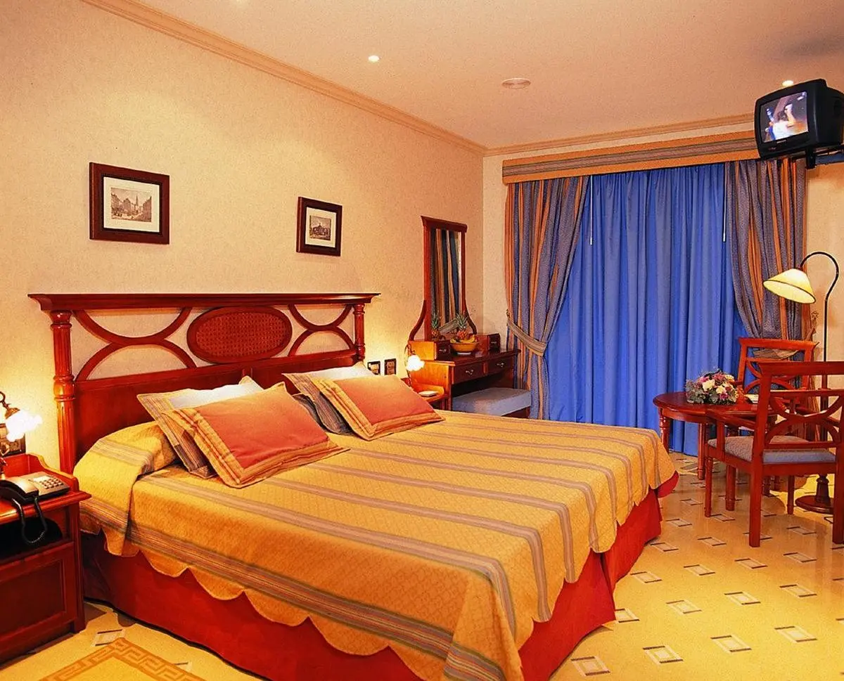 Hotel Reveron Plaza — LABRANDA REVERON PLAZA