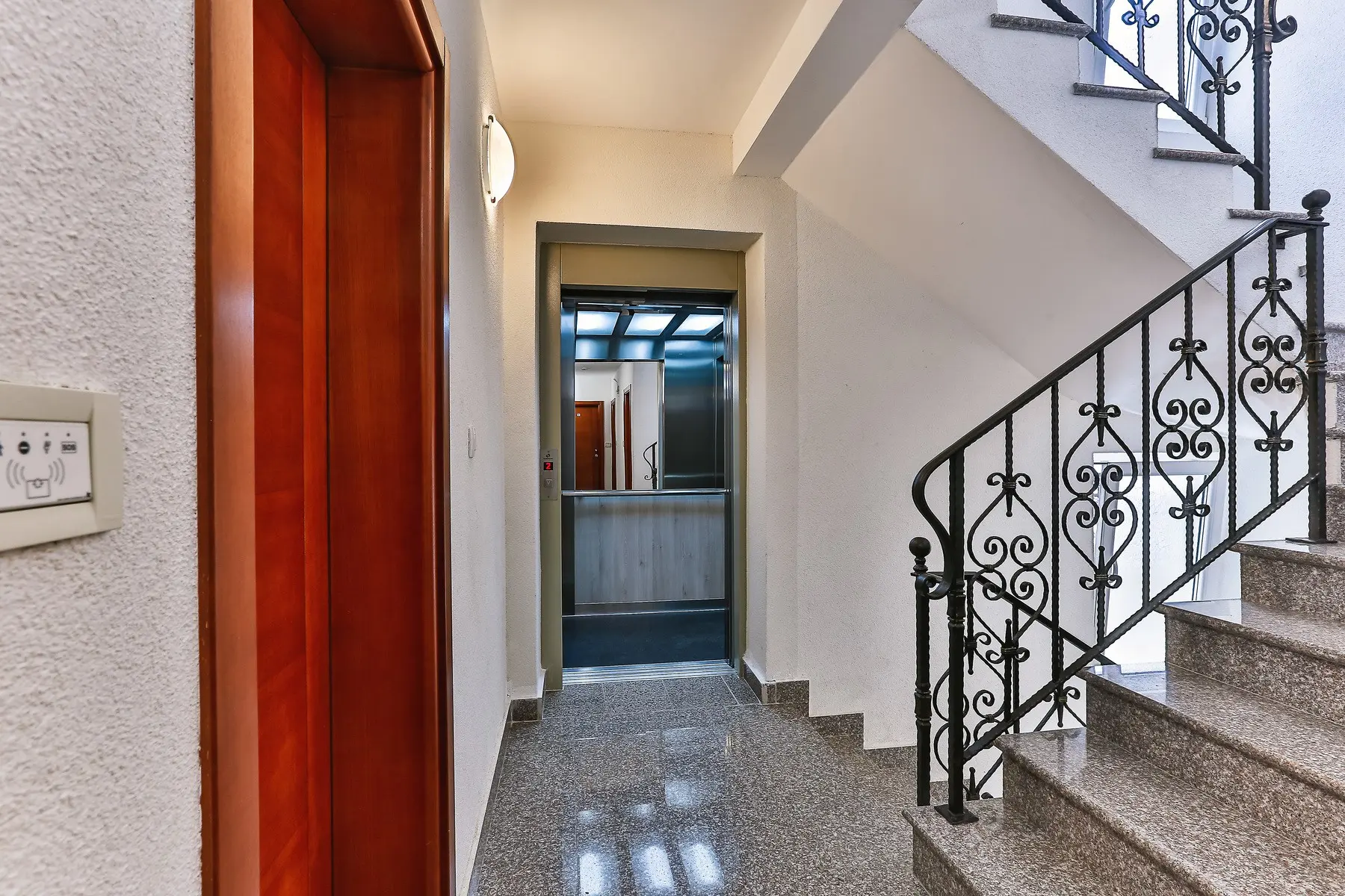 Hotel Skyprime — VILLA SKYPRIME