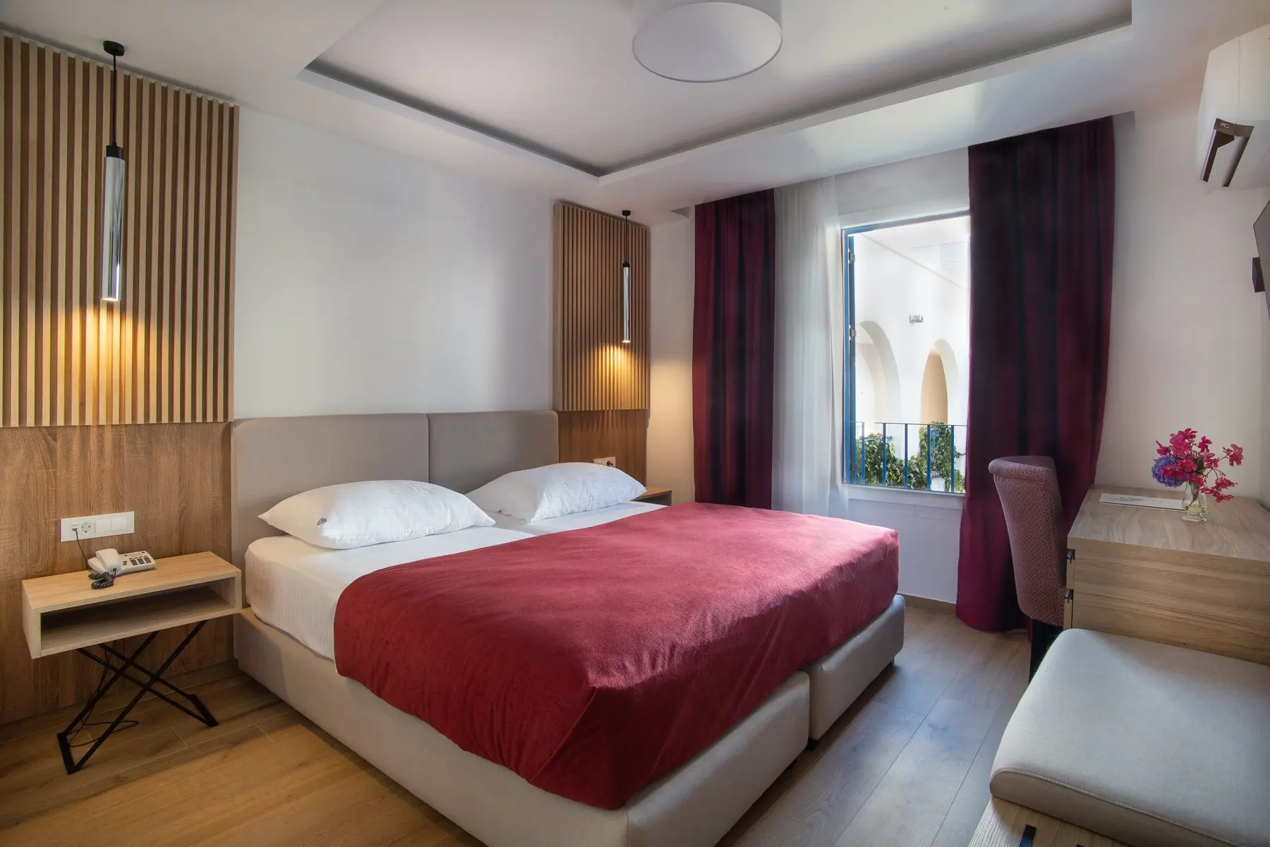 Hotel Slovenska Plaza LUX 4* — SLOVENSKA PLAZA LUX