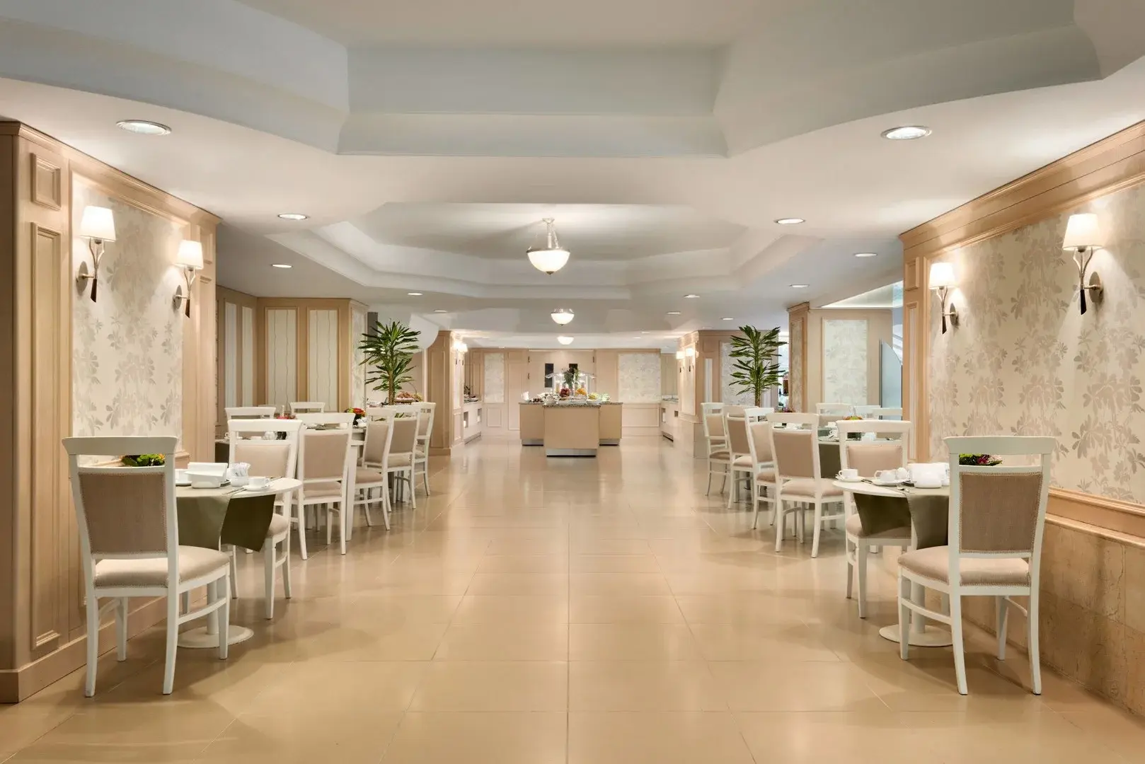Restauracja i jedzenie w hotelu Hotel Wyndham Tashkent