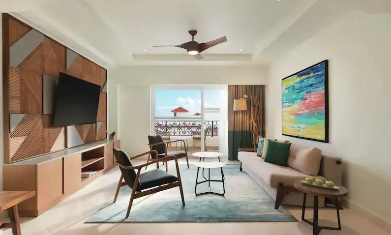 Hyatt Vivid Playa del Carmen; An All-Inclusive Resort — HYATT VIVID PLAYA DEL CARMEN, AN ALL-INCLUSIVE RESORT