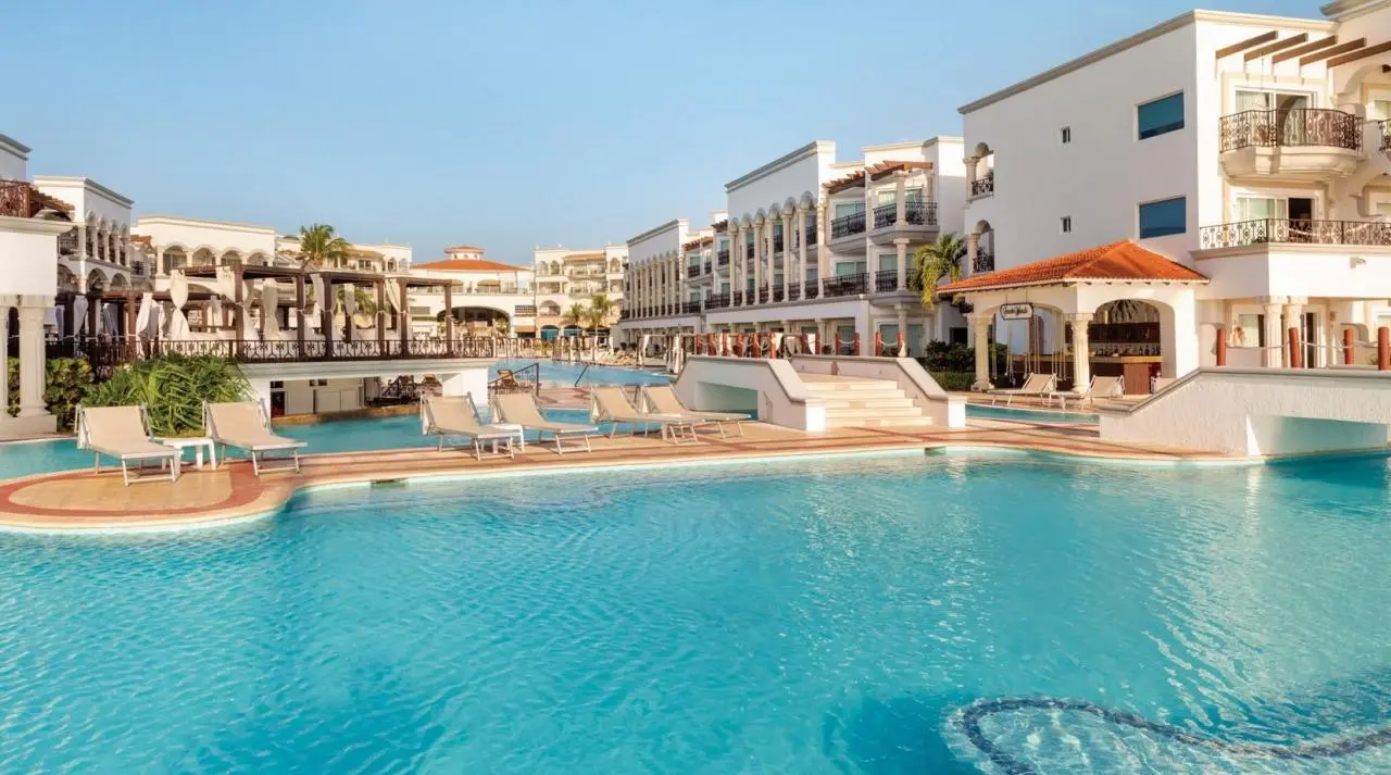 Hyatt Vivid Playa del Carmen; An All-Inclusive Resort — HYATT VIVID PLAYA DEL CARMEN, AN ALL-INCLUSIVE RESORT
