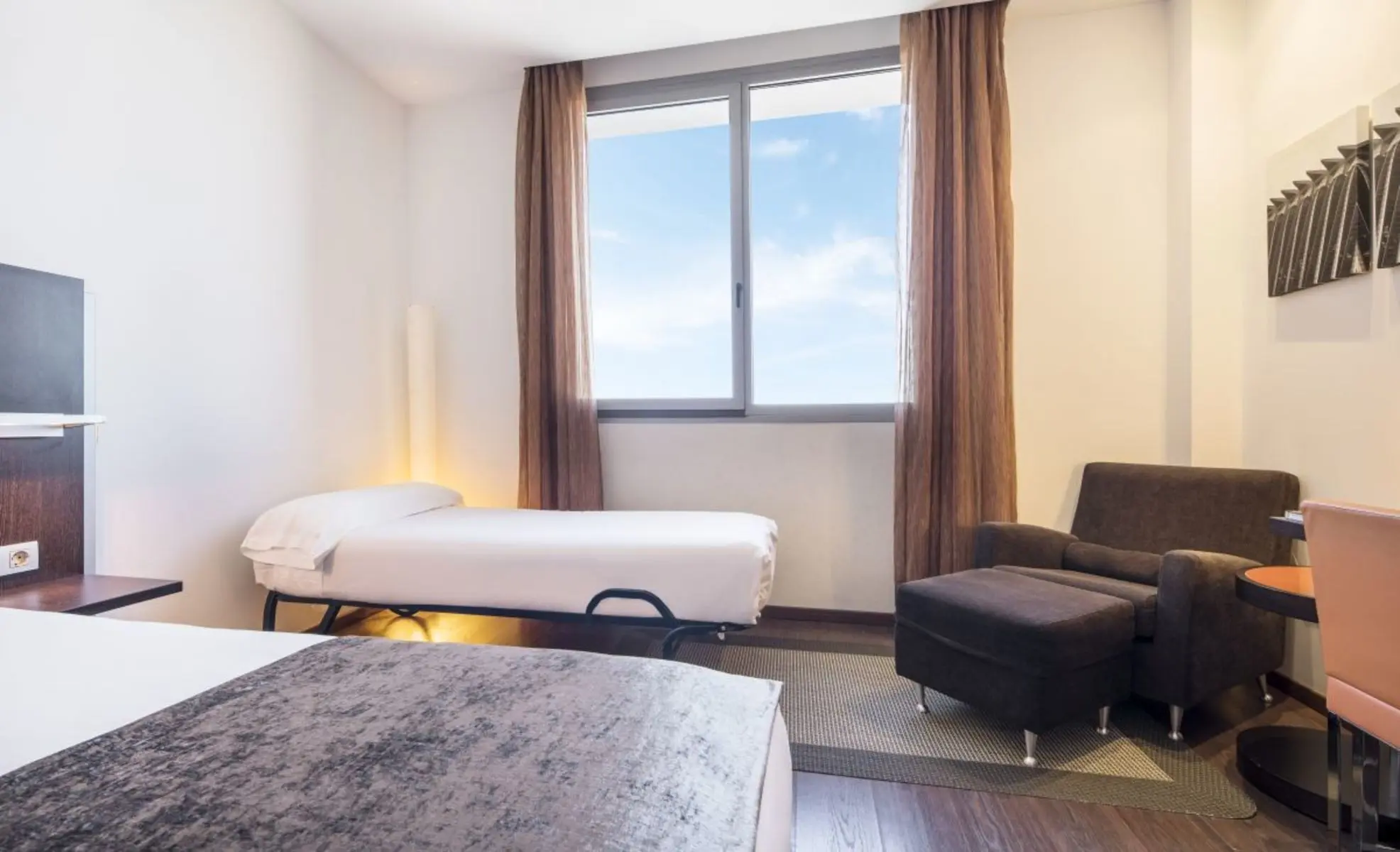 Ilunion Aqua 4 — ILUNION AQUA 4