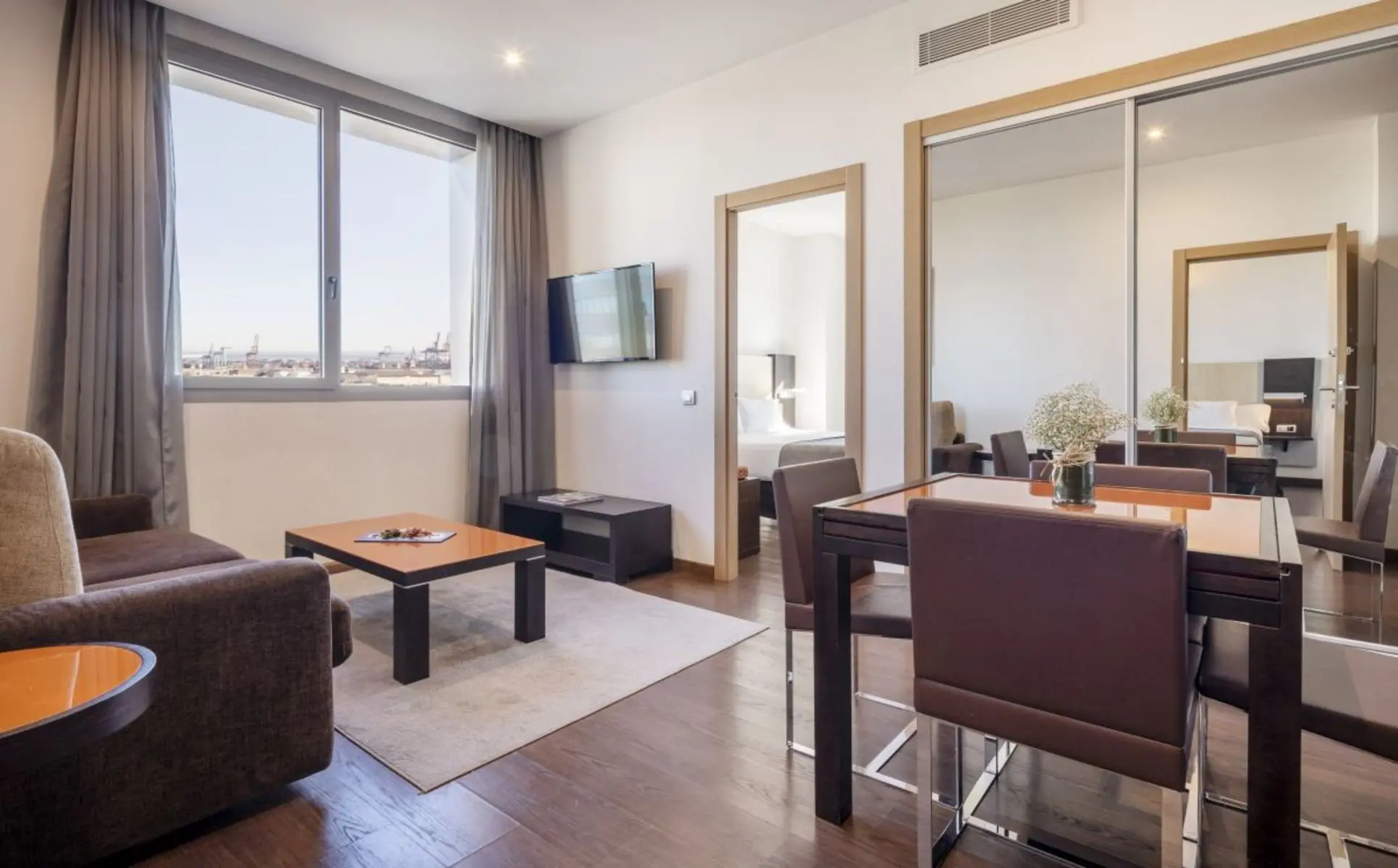 Ilunion Aqua 4 — ILUNION AQUA 4