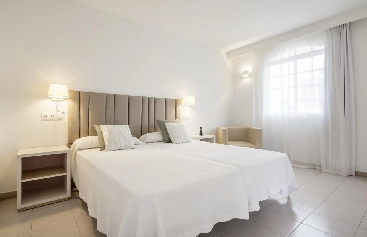 Ilunion Menorca Hotel — ILUNION MENORCA