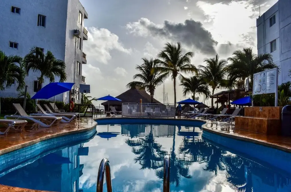 Imperial Las Perlas — IMPERIAL LAS PERLAS