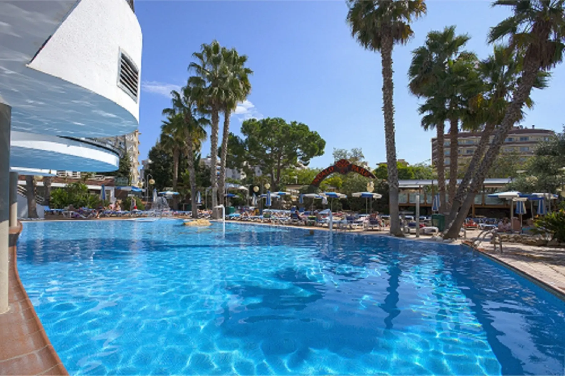 Basen w hotelu Indalo Park