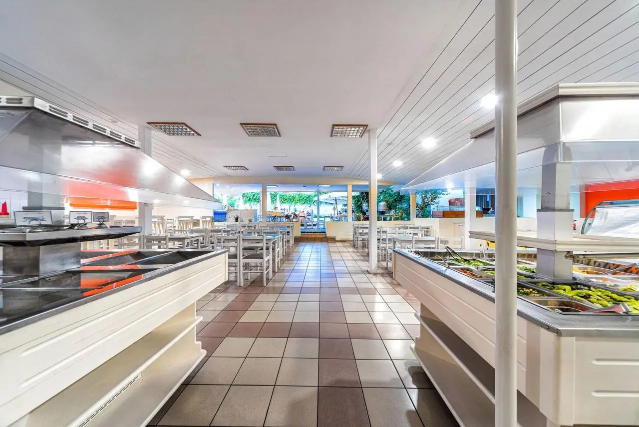 Iro Hotel — IRO HOTEL