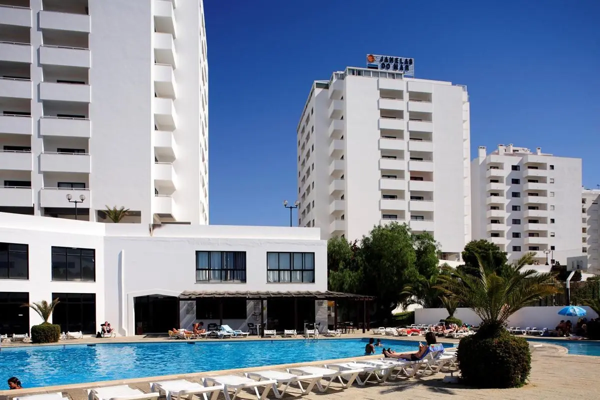 Hotel Janelas Do Mar