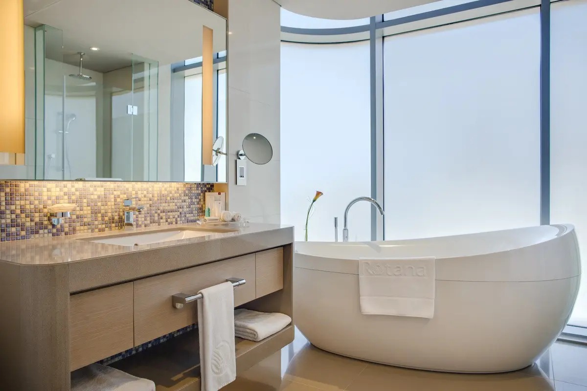 Jumeira Rotana — CAPITAL CENTRE ARJAAN BY ROTANA